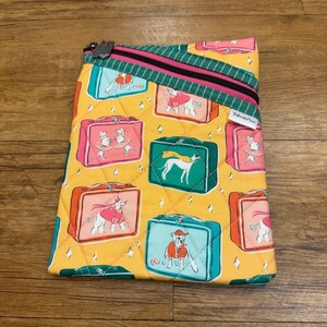Lunch Buddies  E-Reader Pouch (Hemingway)