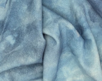 Perfect Sky  - hand dyed rug hooking wool fabric - 1/4 yard