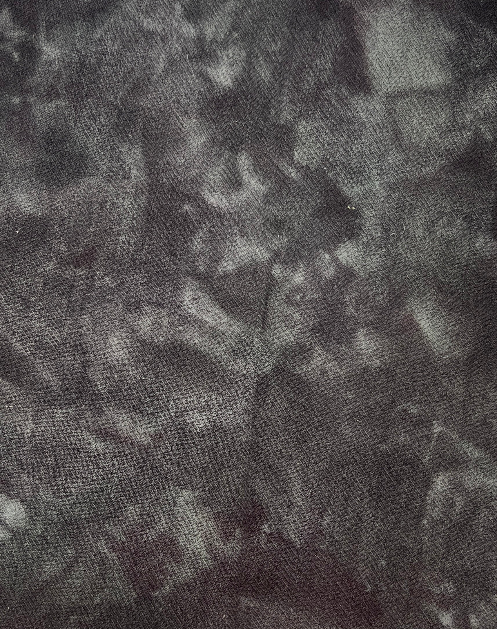 DARK OPALS WANDERING RUG HOOKING WOOL 1/4 YARD