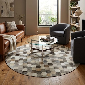 Rund lädermatta, Hexagon Patchwork Kohudmatta, Gråbeige & Elfenbensvit Matta, Handgjord lädermatta, Modern geometrisk vardagsrumsmatta