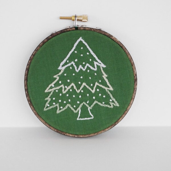 20% OFF SALE: Green Christmas Tree Embroidery Art - 4" Hoop Holiday Decoration -Price Already Reduced