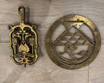 Pair of Vintage Cast Iron and Metal Trivets – Ornate Scrollwork Design – Rustic Kitchen Decor