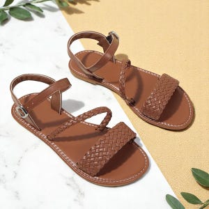 Women’s Braided Flat Sandals, Brown Casual Summer Shoes, Comfortable Slip-On Style, Stylish Everyday Footwear, Boho Minimalist Look
