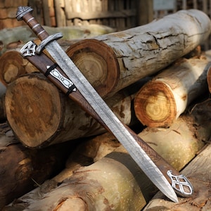 Handmade Damascus Steel Sword - Unique Christmas Gift for Him, Personalized Sword Gift for Collectors & Enthusiasts, Best Gift For Him
