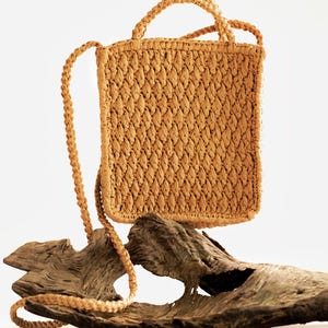 Summer Raffia Small Bag in Caramel color, Crochet Raffia Handbag, Short Strap Crossbody, Summer Wrist Bag, Minimal Straw Bag