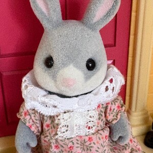 Babcia-króliczek rodziny Sylvanian - przedmiot kolekcjonerski i zabytkowy! zdjęcie 7
