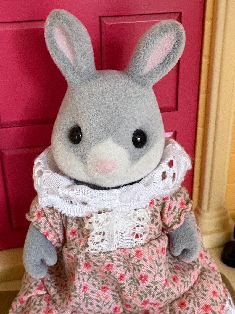 Babcia-króliczek rodziny Sylvanian - przedmiot kolekcjonerski i zabytkowy! zdjęcie 7