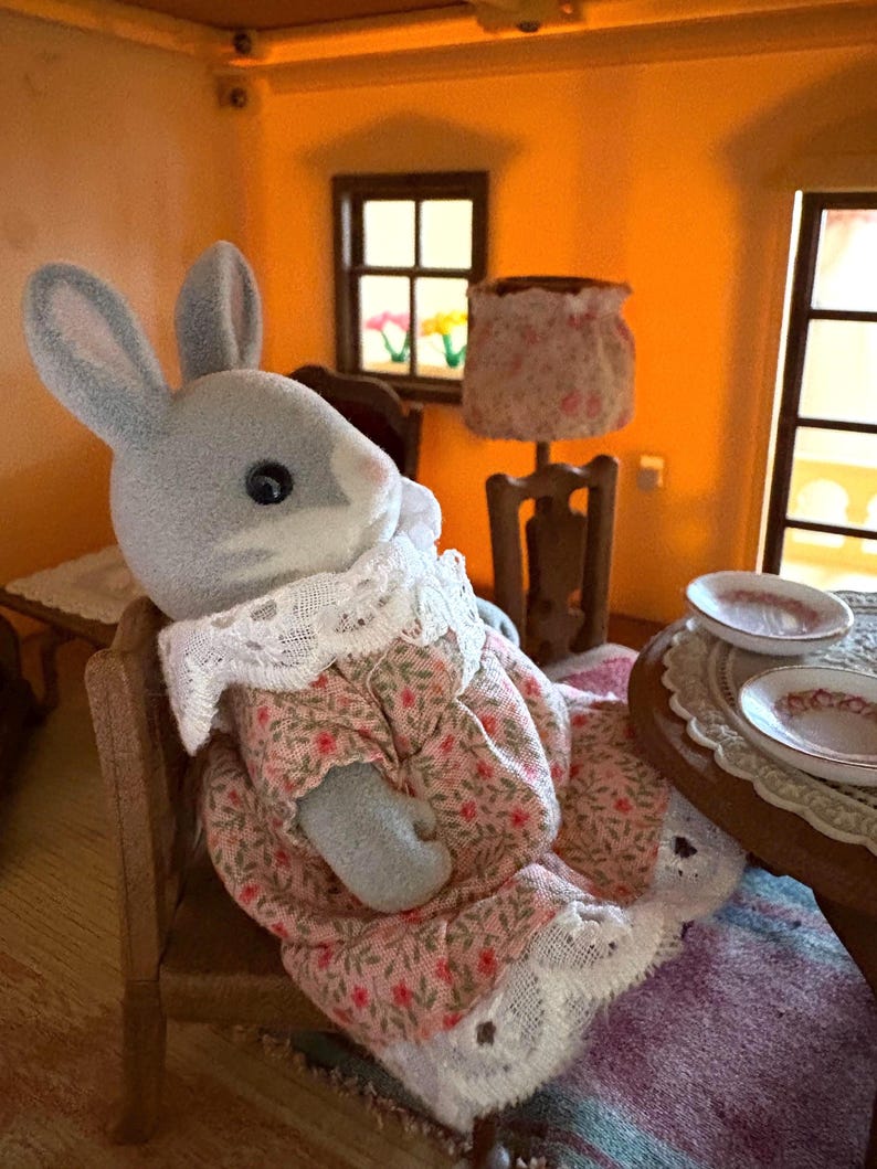 Babcia-króliczek rodziny Sylvanian - przedmiot kolekcjonerski i zabytkowy! zdjęcie 8