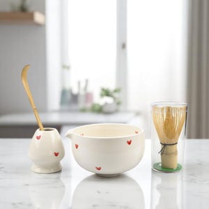 Set di ciotole per matcha in ceramica a forma di cuore con beccuccio, frusta in bambù e porta chasen, set da tè matcha giapponese per cerimonia, set regalo per ciotole matcha
