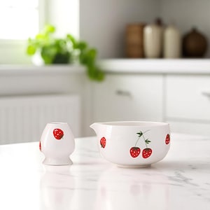 Set di ciotole per tè matcha alla fragola con beccuccio, chawan in ceramica dipinta a mano, frusta in bambù e supporto per chasen, set da tè matcha giapponese, regalo per lei