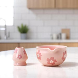Set di ciotole per matcha in ceramica Sakura rosa con beccuccio, frusta in bambù e porta chasen, set da tè matcha giapponese per cerimonia, set regalo di ciotole per matcha