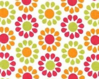 Riley Blake Designs Just Dreamy Fabric Flowers on Cream - 1 yard