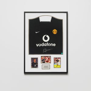 Authentically Signed Roy Keane Autograph - Manchester United Framed Shirt