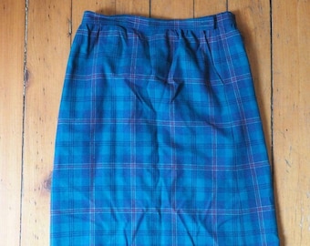 Vintage Women's Pendleton Virgin Wool Plaid Skirt Sz 30