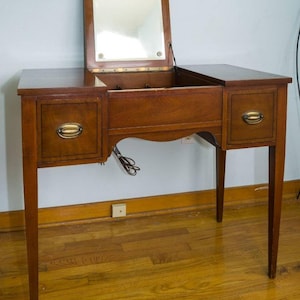 Vintage Heritage Henredon Flip Top Vanity Desk