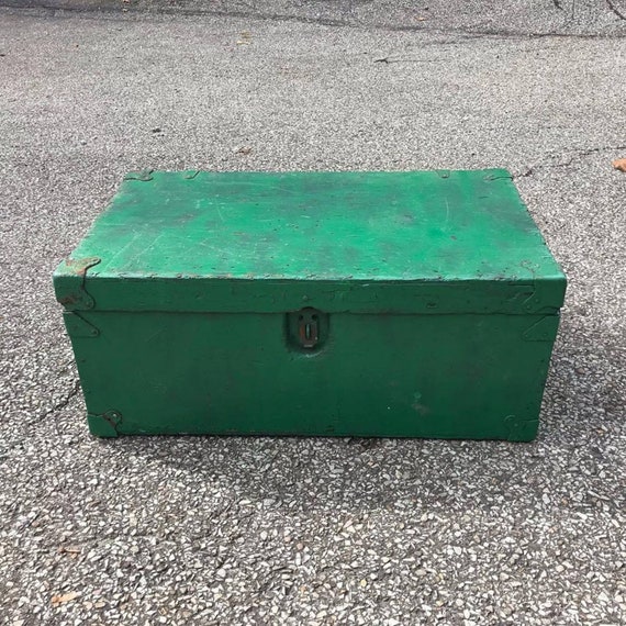 Wood foot locker on sale trunk