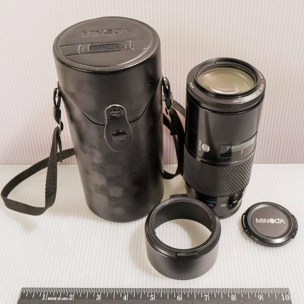 Minolta Maxxum AF Zoom 70-210 mm 1:4 ( 32 ) Lens W/ Caps/Hood