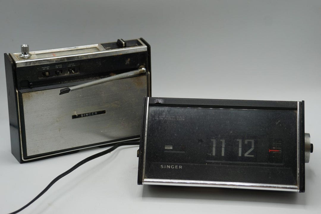 Singer Factory Clock Singer Vintage Flip Clock HE-5110 AM / FM Radio Detachable - Etsy