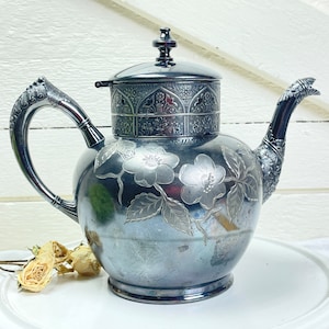 Vintage Silver Plate Teapot: Hartford Floral Decor