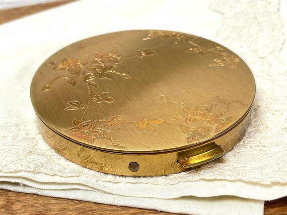 Vintage powder compact | brass metal Zell Fifth A… - image 3