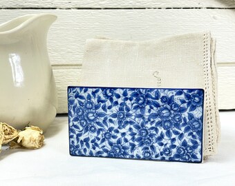 Napkin holder made with a blue and white floral tile from Japan | Andrea by Sadek letter\Napkin holder | Vintage napkin holder