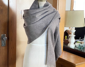 Alpaca scarf | Alpaca shawl | Alpaca and wool shawl in like new condition (79 x 25 inches)