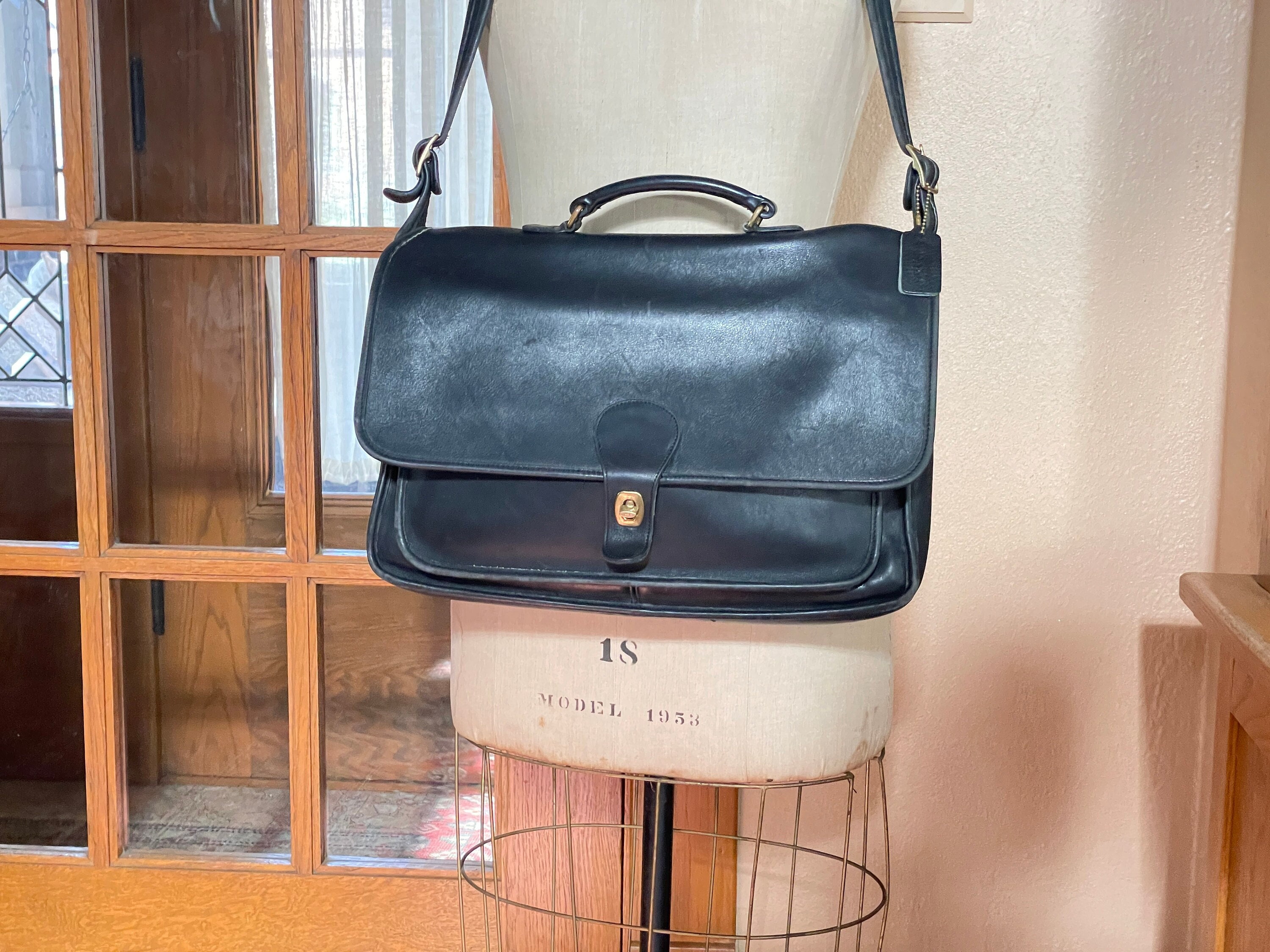 Vintage Coach Black D5O 5180 Metropolitan Leather Adjustable