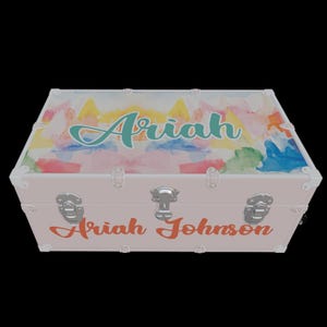 Aangepaste naam koffersticker | Aquarel abstract bergenontwerp | Gepersonaliseerde vinylsticker voor kamp, auto, opberger of slaapzaal