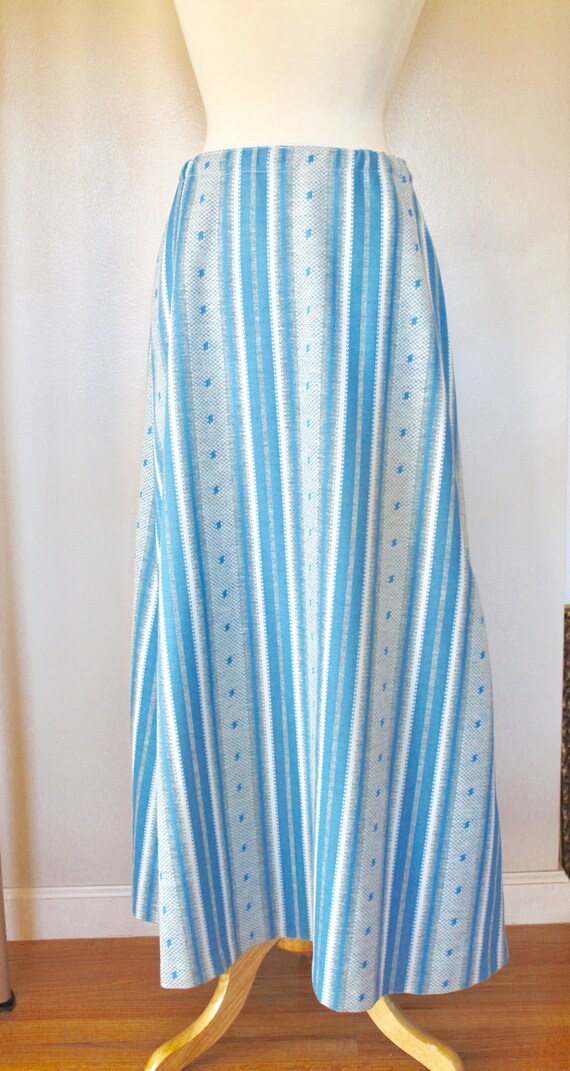 Vintage 1960's/1970's Women's Light Blue, Grey, a… - image 3