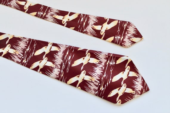 Vintage 1940's Mens Wide Duck Print Necktie in Br… - image 1