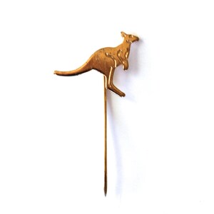 Vintage Gold Tone Kangaroo Tie Pin! Cute!