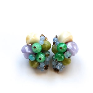 アクセサリー Beads Brooch Earrings Set 1960's Circle 1960's Weiss Green AB Dome Brooch and Earring Set – Hers and