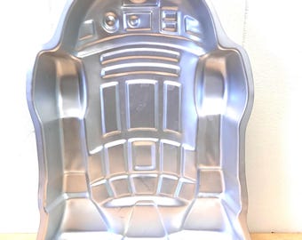 Vintage 1980 Star Wars The Empire Strikes Back R2D2 Cake Pan! Super cool!