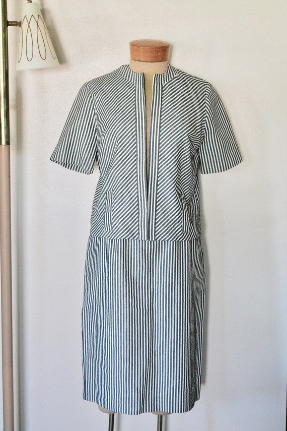 1960s Womens Striped Charcoal Gray and White Seer… - image 2