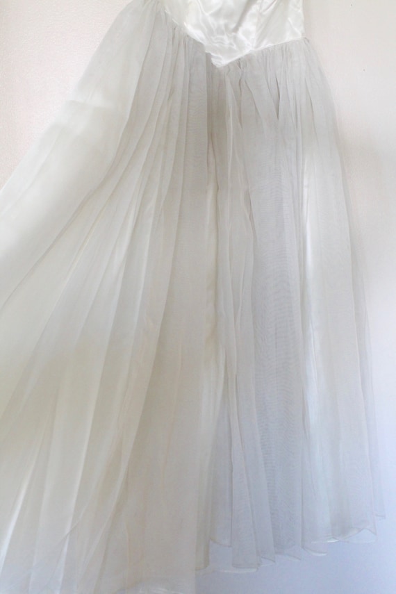 Vintage 1950s Tea Length Strapless White Wedding … - image 3