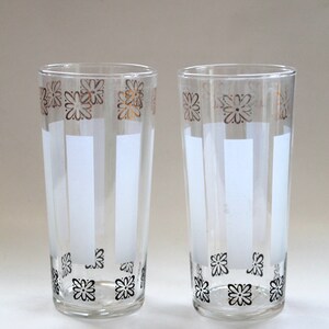 Vintage 1960&#39;s Libbey White, Gold and Black Drinking Glass Set of 2!