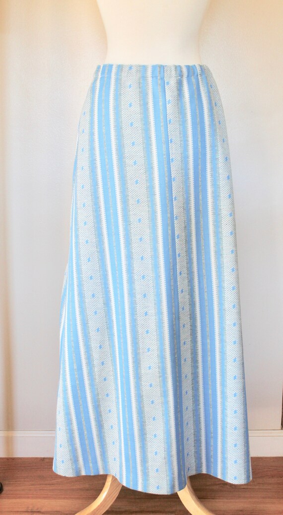 Vintage 1960's/1970's Women's Light Blue, Grey, a… - image 2