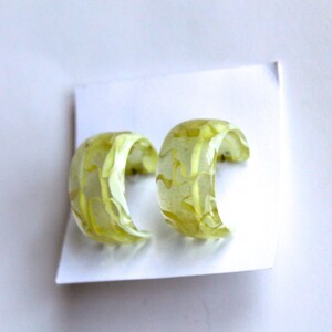 Vintage 1960&#39;s Large Lucite Yellow Earrings with Swirly Design Inside! Cute!