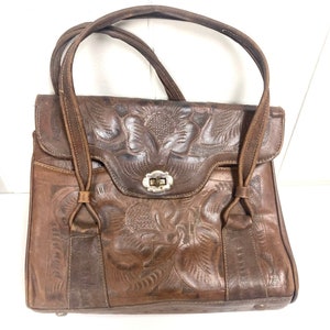 Vintage 1960&#39;s/1970&#39;s Tooled Leather Floral Themed Ladies Purse!