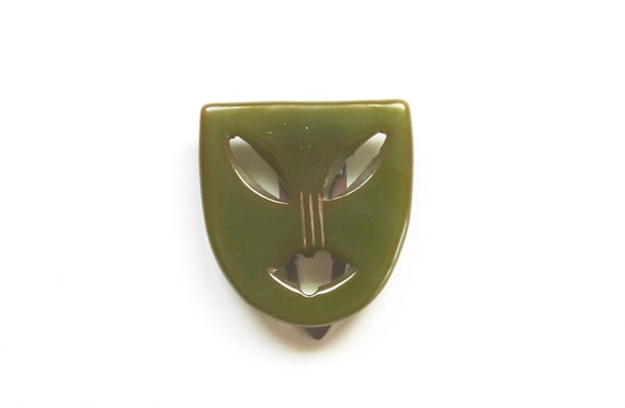 1940s/1950s Modernist Green Carved Bakelite Mask/… - image 1