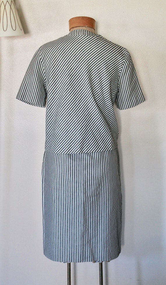 1960s Womens Striped Charcoal Gray and White Seer… - image 7