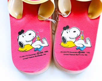 Vintage 1970's-80's Snoopy Kids Sandals! Vintage Peanuts