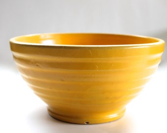 Vintage 1940s Yellow Bauer Ringware Pottery Bowl Number 12!