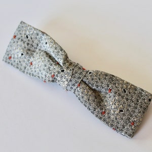Vintage 1950s/1960s Royal Brand Grey with Orange and Black Dot design Clip-on Bowtie!