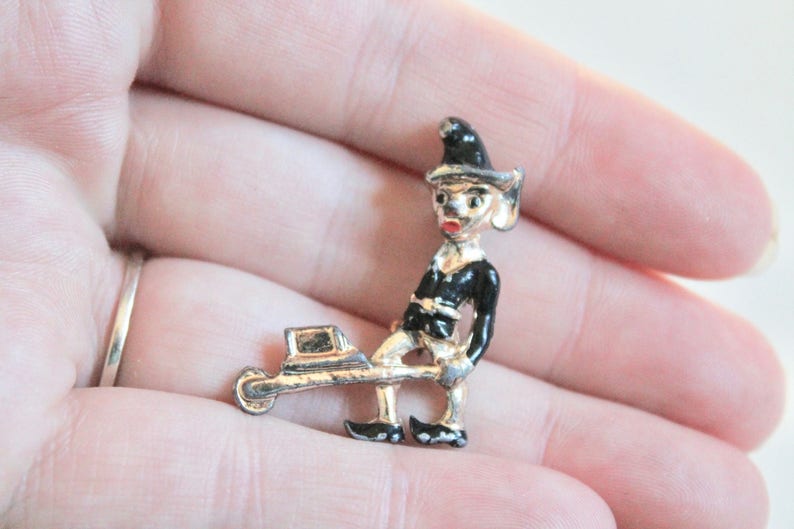Vintage 1950's Pixie/Elf Figural Novelty Pin/Brooch Black and Silver Tone image 4