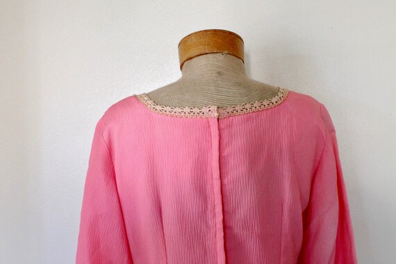 Vintage 1960s Bubblegum Pink Folksy Style 3/4 Sle… - image 2