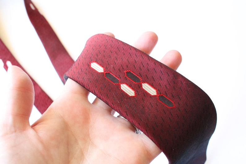 Vintage 1950s1960s Slim Mens Silk Necktie Red Abstract Woven Design MoleculeDNA