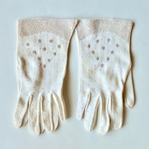Vintage 1950s White Ladies Formal Gloves with Seed Pearl Embroidery