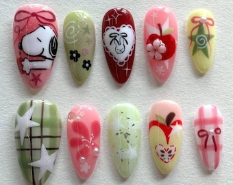 Cute Snoopy & Apple Press On Nails, Kawaii Cartoon Nail Art with Stars and Bows, Red Green Pink Nail Tips