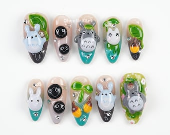 Uñas postizas con temática del Bosque de Totoro, diseño de uñas 3D de Totoro, uñas inspiradas en el anime, diseño de duendes de hollín, uñas de Studio Ghibli PNZW9